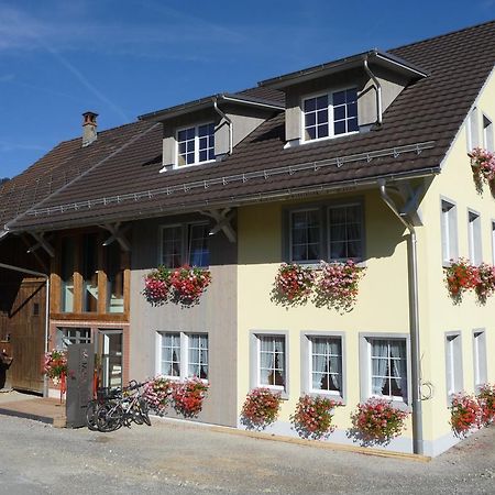 Gaestehaus Zum Tulpenbaum Turbenthal Exterior photo